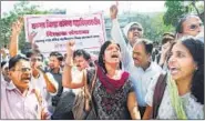  ?? BACHCHAN KUMAR ?? Junior college teachers during a protest march to the office of higher secondary education board in Vashi on Monday.