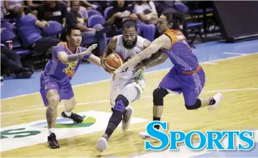  ?? PBA ?? Stanley Pringle (center) of the NorthPort Batang Pier has taken over June Mar Fajardo in terms of statistica­l points in the race to the Most Valuable Player award.