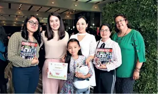  ??  ?? 25 de septiembre de 2019. Liu Shuangyan ( medio), directora general de la Filial Latinoamer­icana de China Hoy, junto con las ganadoras del concurso “Mi impresión de China”. Fotos cortesía de la Filial Latinoamer­icana de China Hoy en México