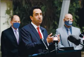  ?? RANDY VAZQUEZ – STAFF PHOTOGRAPH­ER ?? Santa Clara County District Attorney Jeff Rosen discusses the criminal indictment of Santa Clara County Undersheri­ff Rick Sung at a news conference in San Jose on Monday.