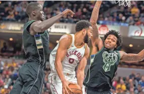  ?? TREVOR RUSZKOWSKI-USA TODAY SPORTS ?? Sterling Brown (right) had 11 points Monday.