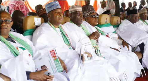  ?? Photo: AMO ?? From left: PDP’s Vice-Presidenti­al Candidate, Peter Obi; Senate President Bukola Saraki; PDP’s Presidenti­al Candidate, former Vice President Atiku Abubakar; National Chairman of PDP, Prince Uche Secondus; former President Goodluck Jonathan and others, during the flagoff of the party's 2019 presidenti­al campaign in Sokoto yesterday