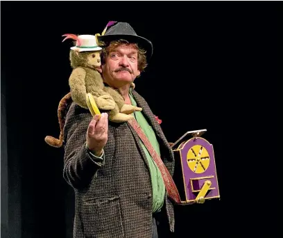  ??  ?? Adrian ‘‘Droid’’ Holroyd presented his show The Hurdy Gurdy Man
in the Hamilton Fringe Festival in 2015.