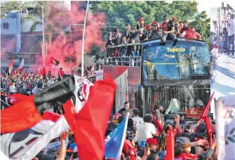  ?? ?? Durante todo su trayecto, los campeones de la Liga MX se dieron cuenta de lo realizado.