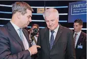  ?? FOTO: DPA ?? In der Vergangenh­eit liefen für Markus Söder (l.) und Horst Seehofer die Parteitage nicht immer harmonisch.