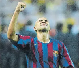  ?? FOTO: OMEDES ?? Henrik Larsson, con el puño al cielo