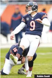  ?? GETTY IMAGES (LEFT), AP ?? Robbie Gould