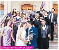  ?? ?? Los esposos con las damas y caballeros