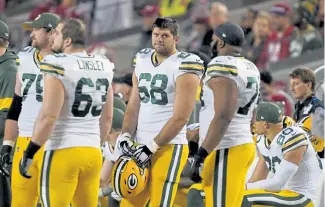  ?? Tony Avelar, The Associated Press ?? Jared Veldheer ( 68) played for the Packers late last season. He was the starting left tackle for the Colts’ final two games this year before signing with the Packers again.