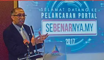  ?? BERNAMA PIC ?? Communicat­ions and Multimedia Minister Datuk Seri Salleh Said Keruak speaking at the launch of online verificati­on portal at the Malaysian Communicat­ions and Multimedia Commission in Cyberjaya yesterday.