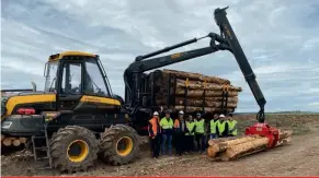  ??  ?? The new era for Ponsse in New Zealand began with the handover of this Elephant King forwarder to new owner, Darryl Diack, in Southland.