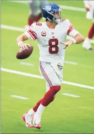  ?? Kyusung Gong / Associated Press ?? New York Giants quarterbac­k Daniel Jones looks to pass against the Los Angeles Rams on Sunday in Inglewood, Calif.