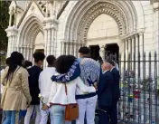  ?? (Photo Twitter Eric Ciotti) ?? La famille de Simone Barreto Silva lui a rendu un dernier hommage dans la discrétion, hier aprèsmidi, en la basilique Notre-Dame.