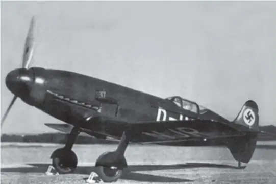  ??  ?? It has been said that form follows function, which is definitely the case with the Me 209. It literally looks like speed. Note that it has no radiators; cooling is via steam boil-off in the wings. (Photo via EN Archive)