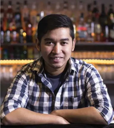  ?? RANDY RISLING/TORONTO STAR ?? Alvin Acyapan, owner of Meltdown eSports bar on College St., says he has received several calls from people looking for prostitute­s. If you’re in Toronto and ask Siri to find you prostitute­s she will direct you to Acyapan’s business.