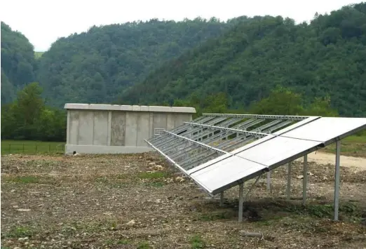  ?? Fotodokume­ntacija Dela ?? Nesojena prostostoj­eča sončna elektrarna na degradiran­ih površinah RTH v Trbovljah