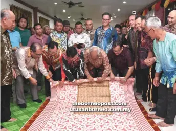  ??  ?? A ‘ngiling tikai’ ceremony at Rumah Meikle Ding, Sungai Sekutan Sebauh in Bintulu last year.