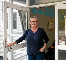  ?? SIMON O’CONNOR/STUFF ?? Devon Intermedia­te principal Jenny Gellen is excited to welcome back students at level 2 and has strict protocols in place to manage the new rules.