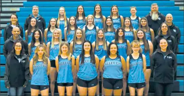  ?? ?? Fourth Row (l-r): Brian Engelhard, Jovi Borg, Greta Goven, Carly Goven, Sydnee Ingstad, Hadley Thoreson, Brad Sufficool Third Row (l-r): Deb Deilke, Chesney Thompson, Tricia Pfennig, Joesphina Spengler, Maggie Dockter, Asya Borg, Maxima Korkodilos, Victoria Sanchez, Scott Roehrich. Second Row (l-r): Trevor Bakalar, Layni Bakalar, Kadie Kocka, Katie Jones, Reagan Berg, Kinlee Sufficool, Jessica Gregerson First Row (l-r): Brenna Schroeder, McKenley Fladeland, Cadence Fetsh, Claire Powell, Tyana Judd, Cierra Pabst, Natasha Howard.