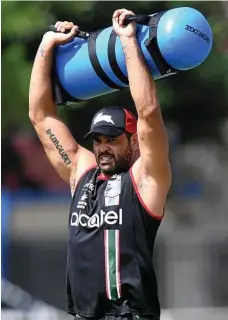  ?? PHOTO: DAVID MOIR ?? WAIT FOR IT: Greg Inglis joins in at Rabbitohs training yesterday.