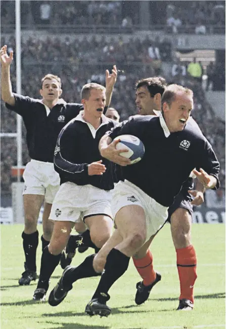  ??  ?? 0 Gregor Townsend in action