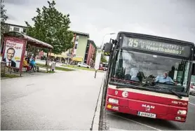  ?? TRAUSSNIG ?? Neben der Videoüberw­achung wird in den Bussen der Stadtwerke jetzt auch noch fotografie­rt