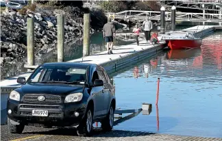  ?? MARTIN DE RUYTER/STUFF ?? The new pontoon is expected to ease congestion at the Nelson Marina boat ramp, which is especially bad during summer.