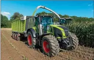  ??  ?? TODO TERRENO. Un tractor de Claas, que produce en las provincias de Buenos Aires, Córdoba y Santa Fe.