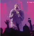  ?? FOTO: DPA ?? Damon Albarn ist Kopf der Gorillaz – und zeigt sich so nun auch.