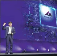  ??  ?? Huawei CEO Richard Yu presents the new Huawei Balong 5G01, a 5G commercial chipset, on Sunday in Barcelona, on the eve of the inaugurati­on of the Mobile World Congress.