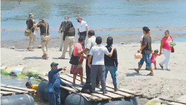  ?? /EDUARDO TORRES ?? Guatemalte­cos han tenido que retornar a su país ante el cierre de la frontera