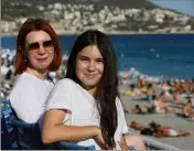  ?? (Photo Eric Ottino) ?? Victoria Fontan a rejoint sa fille, Hermine,  ans, qui étudie à Nice.