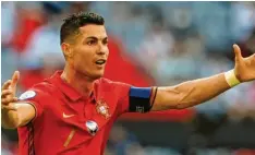  ?? Foto: Christof Stache, dpa ?? Der portugiesi­sche Weltstar Cistiano Ronaldo ist stets top gestylt. Viele Profis tragen die Seiten kurz mit einem Übergang zum Haupthaar.