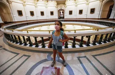  ?? Photos by Yi-Chin Lee / Staff photograph­er ?? Maya Stanton, 10, practices K-pop group Blackpink’s dance moves following a sitting demonstrat­ion at the Texas Capitol.