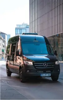  ??  ?? Avec Free 600 S, Hymer ouvre un nouvel accès au porteur Mercedes.