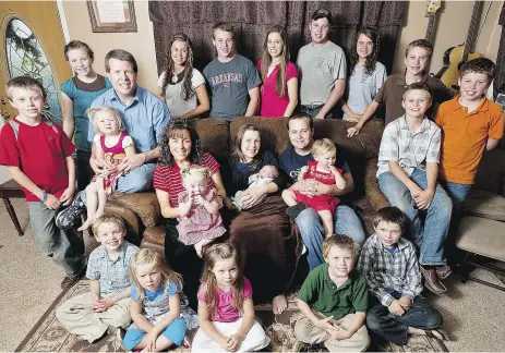  ?? top: Dann y Johnston/ THE ASSOCIATED PRESS FileS; above: Beth Hal / TLC ?? In the Duggar family home — into which Americans have been invited for seven years of TLC’s 19 Kids and
Counting reality TV episodes — eldest son Josh, top, later admitted to molesting four of his younger sisters.