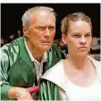 ?? FOTO: EPD ?? Eastwood 2004 mit Hilary Swank im vierfach oscarprämi­erten „Million Dollar Baby“.