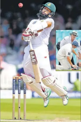  ?? GETTY ?? ▪ South Africa’s Hashim Amla takes evasive action against a bouncer. Some who don’t play the hook, duck instinctiv­ely to short-pitched deliveries and take eyes off the ball. This is inviting trouble.