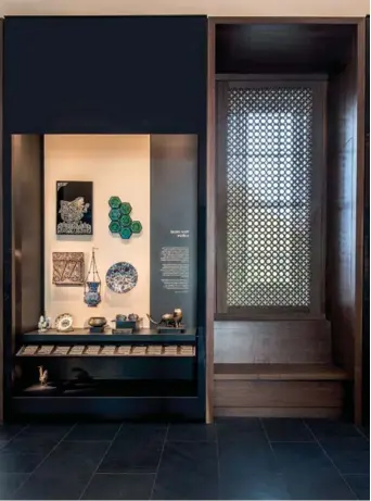  ??  ?? The Albukhary Foundation Gallery of the Islamic World at the British Museum, features walnut Mangour window screens by Saudi artist and designer Ahmed Angawi