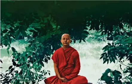  ??  ?? Barbet Schroeder signe le dernier volet de sa «trilogie du mal» avec «Le Vénérable W.», portrait d’Ashin Wirathu, un moine birman qui appelle à l’exterminat­ion des musulmans. Un documentai­re glaçant à l’heure du génocide des Rohingyas. Rencontre.