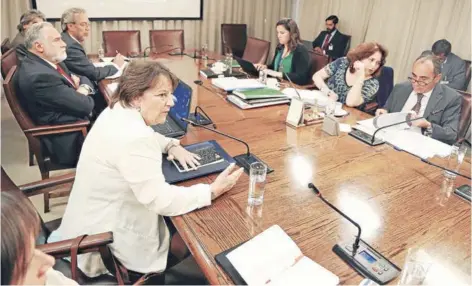  ?? FOTO: DEDVI MISSENE ?? La ministra Delpiano ayer, en la Comisión de Educación.