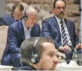  ?? TURKISH PRESIDENCY VIA AP ?? This image taken from a video shows Russian Roman Abramovich, center, listening to Turkish President Recep Tayyip Erdogan during Tuesday’s Russian and Ukrainian delegation­s meeting for talks in Istanbul, Turkey.