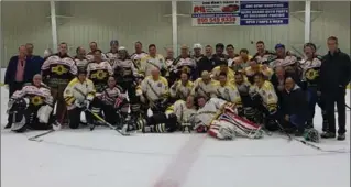  ?? SUBMITTED PHOTOS ?? Members of the Burgdorf Old Kyburgers from Switzerlan­d and their hosts, the Hamilton Molson Canadians, get together after an exhibition game in Hamilton last week before the Burgdorf team headed off to Niagara Falls and won an old-timer’s tournament.