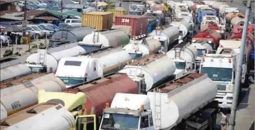  ??  ?? Perennial traffic, the bane of Apapa