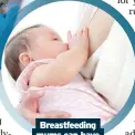  ??  ?? Breastfeed­ing mums can have the vaccinatio­n