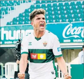  ?? MANUEL LORENZO / EFE ?? Raúl Guti celebrant el segon gol de l’Elx contra l’Athletic