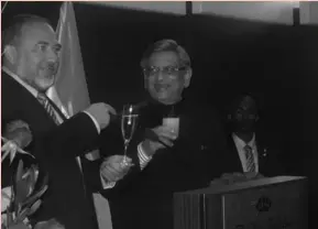  ?? (Steve Linde) ?? FOREIGN MINISTER Avigdor Lieberman toasts his Indian counterpar­t, S.M. Krishna, at a reception at Tel Aviv’s Dan Hotel on Monday evening.