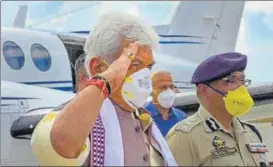  ?? PTI ?? BJP leader Manoj Sinha arrives in Srinagar on Thursday. n