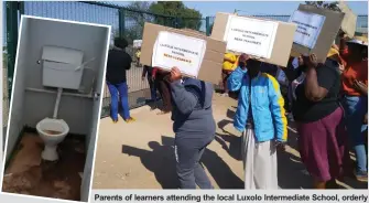  ?? Photos: Alex Lombaard ?? Toilets in poor condition.
Parents of learners attending the local Luxolo Intermedia­te School, orderly evacuated all learners and personnel from the school grounds and closed and locked down the premises.