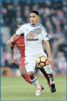  ??  ?? Steven Pienaar of Sunderland during a Premier League match.